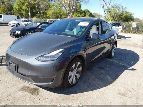 5YJYGDEE2LF014546 2020 TESLA MODEL Y - Image 2