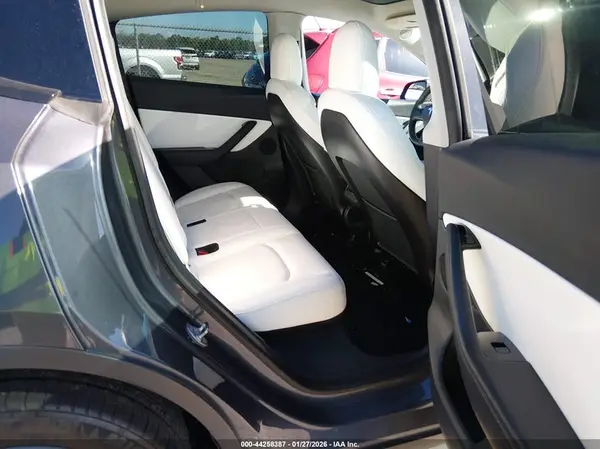 5YJYGDEE2LF014546 2020 TESLA MODEL Y - Image 8