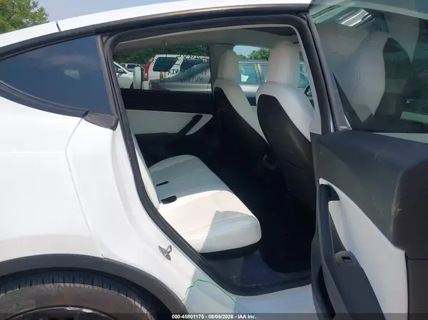 5YJYGDEE2LF014594 2020 TESLA MODEL Y - Image 8