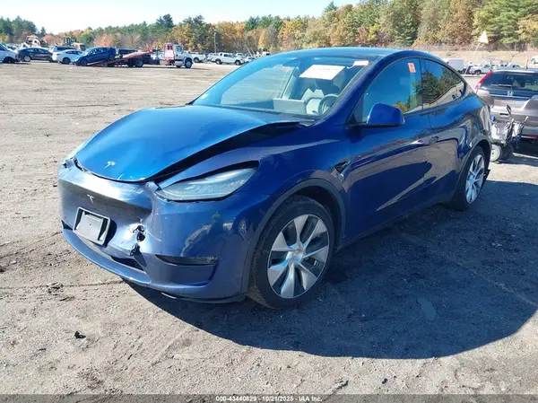 5YJYGDEE2LF016684 2020 TESLA MODEL Y - Image 2