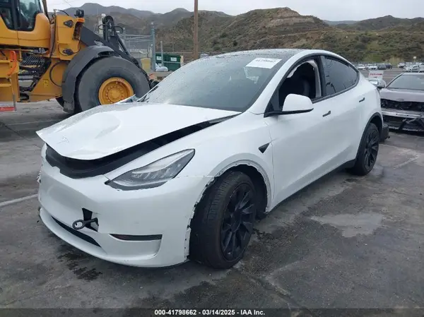 5YJYGDEE2LF022484 2020 TESLA MODEL Y - Image 2
