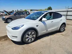 5YJYGDEE2LF023697 2020 TESLA MODEL Y