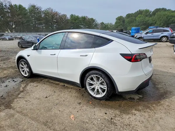 5YJYGDEE2LF035946 2020 TESLA MODEL Y - Image 2
