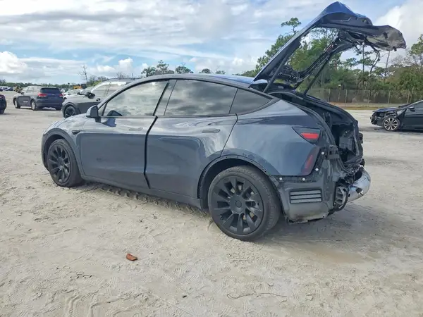 5YJYGDEE2LF037437 2020 TESLA MODEL Y - Image 2