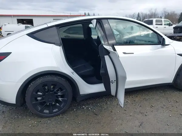 5YJYGDEE2LF041729 2020 TESLA MODEL Y - Image 8