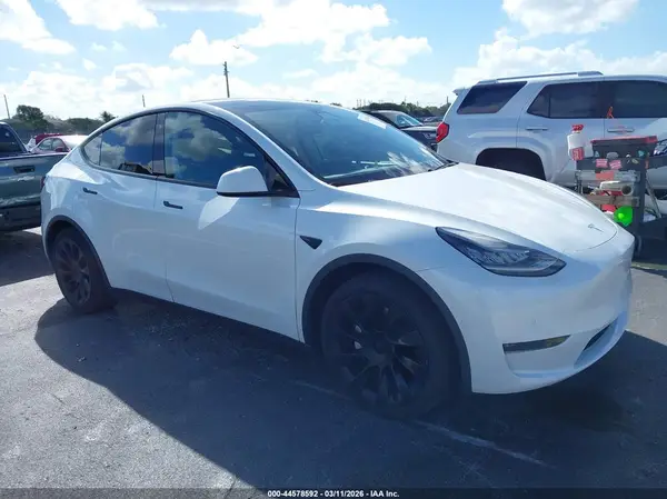 5YJYGDEE2LF043030 2020 TESLA MODEL Y - Image 1