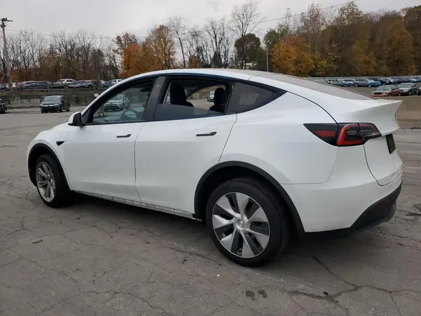 5YJYGDEE2LF044937 2020 TESLA MODEL Y - Image 2
