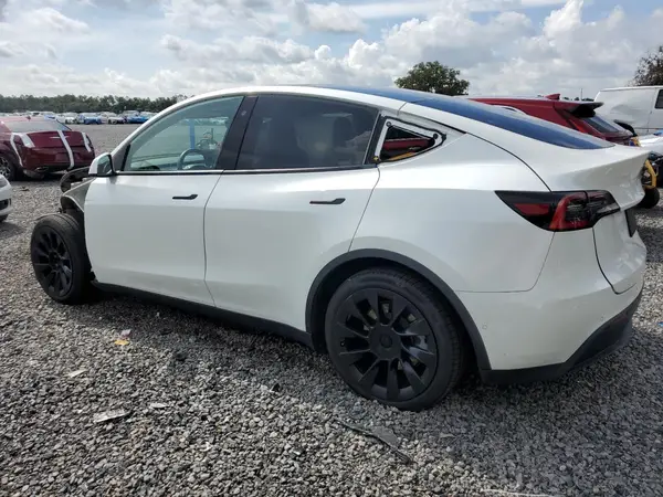 5YJYGDEE2LF052570 2020 TESLA MODEL Y - Image 2