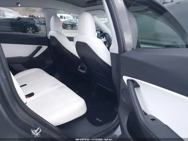 5YJYGDEE2MF063246 2021 TESLA MODEL Y - Image 8