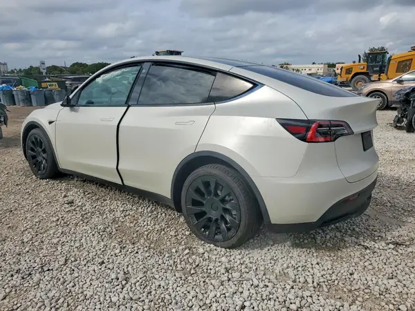 5YJYGDEE2MF067507 2021 TESLA MODEL Y - Image 2
