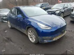 5YJYGDEE2MF068818 2021 TESLA MODEL Y