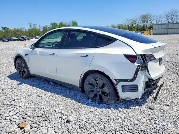 5YJYGDEE2MF069886 2021 TESLA MODEL Y - Image 2
