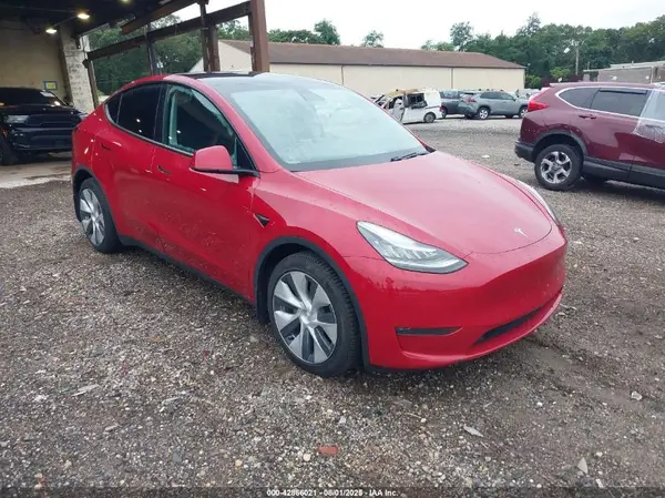5YJYGDEE2MF070746 2021 TESLA MODEL Y - Image 1