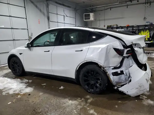 5YJYGDEE2MF074134 2021 TESLA MODEL Y - Image 2