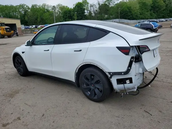 5YJYGDEE2MF083903 2021 TESLA MODEL Y - Image 2