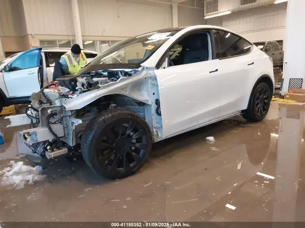 5YJYGDEE2MF084839 2021 TESLA MODEL Y - Image 2