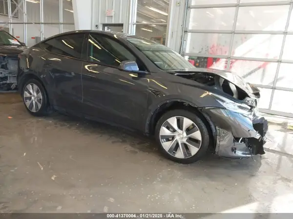 5YJYGDEE2MF087871 2021 TESLA MODEL Y - Image 1