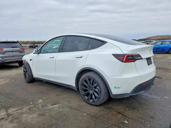 5YJYGDEE2MF088289 2021 TESLA MODEL Y - Image 2