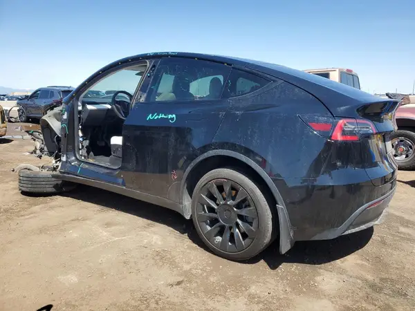 5YJYGDEE2MF088678 2021 TESLA MODEL Y - Image 2