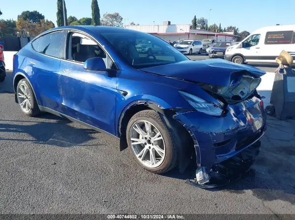 5YJYGDEE2MF090995 2021 TESLA MODEL Y