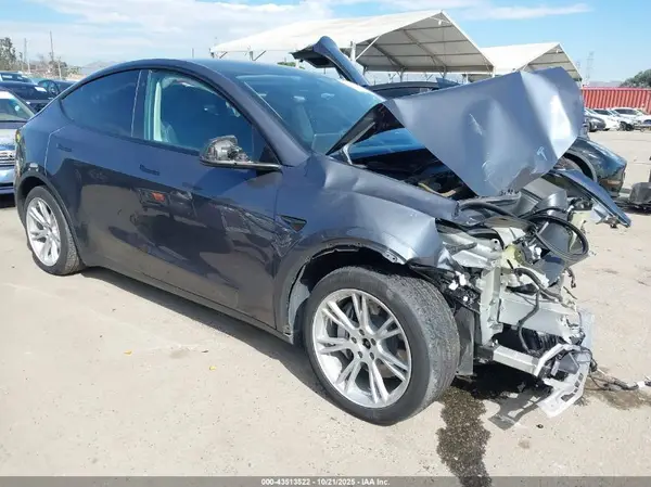 5YJYGDEE2MF091449 2021 TESLA MODEL Y - Image 1