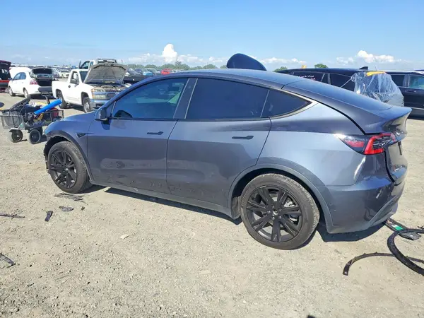 5YJYGDEE2MF096943 2021 TESLA MODEL Y - Image 2
