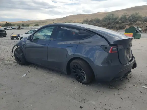 5YJYGDEE2MF097252 2021 TESLA MODEL Y - Image 2