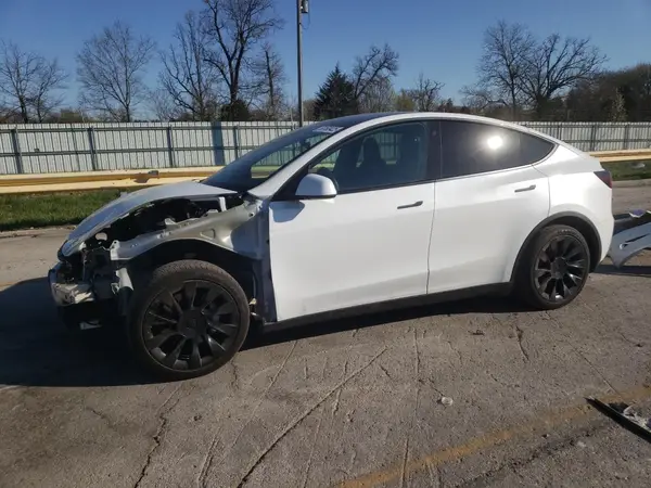 5YJYGDEE2MF100232 2021 TESLA MODEL Y - Image 1