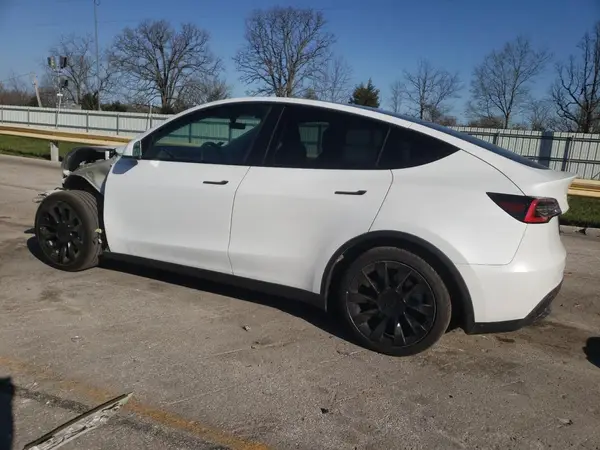 5YJYGDEE2MF100232 2021 TESLA MODEL Y - Image 2