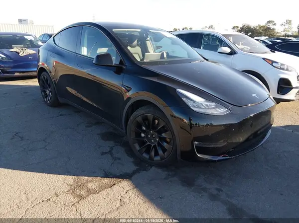5YJYGDEE2MF108380 2021 TESLA MODEL Y - Image 1