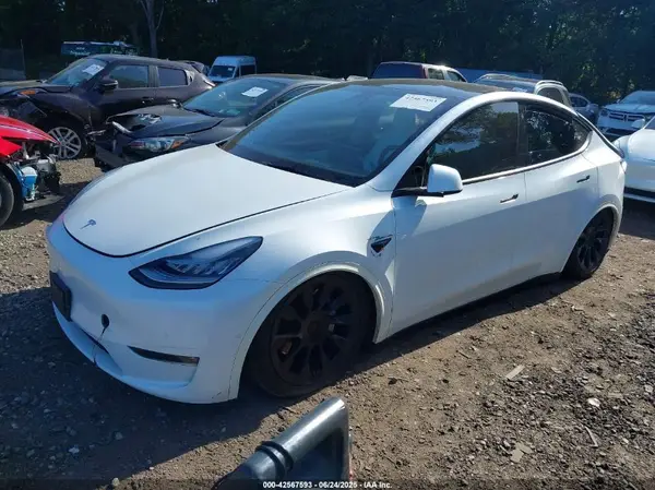 5YJYGDEE2MF112381 2021 TESLA MODEL Y - Image 2