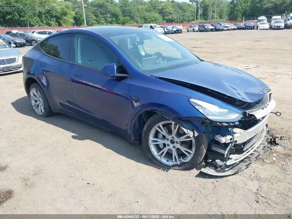 5YJYGDEE2MF114261 2021 TESLA MODEL Y - Image 1