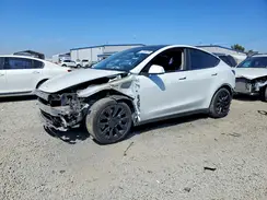 5YJYGDEE2MF115555 2021 TESLA MODEL Y