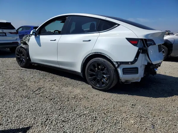 5YJYGDEE2MF115555 2021 TESLA MODEL Y - Image 2
