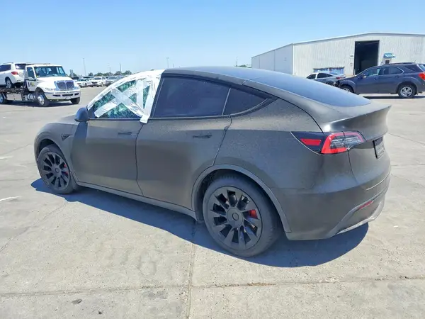 5YJYGDEE2MF115720 2021 TESLA MODEL Y - Image 2