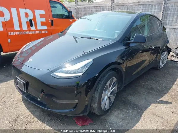 5YJYGDEE2MF116835 2021 TESLA MODEL Y - Image 2