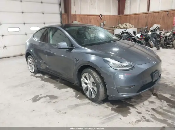 5YJYGDEE2MF121792 2021 TESLA MODEL Y - Image 1