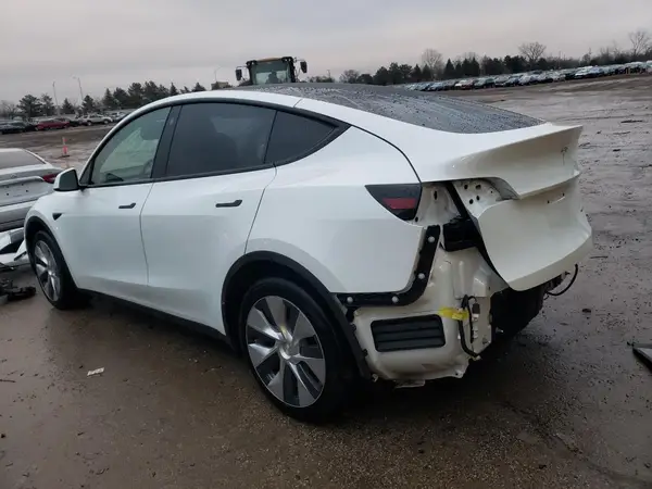 5YJYGDEE2MF131559 2021 TESLA MODEL Y - Image 2