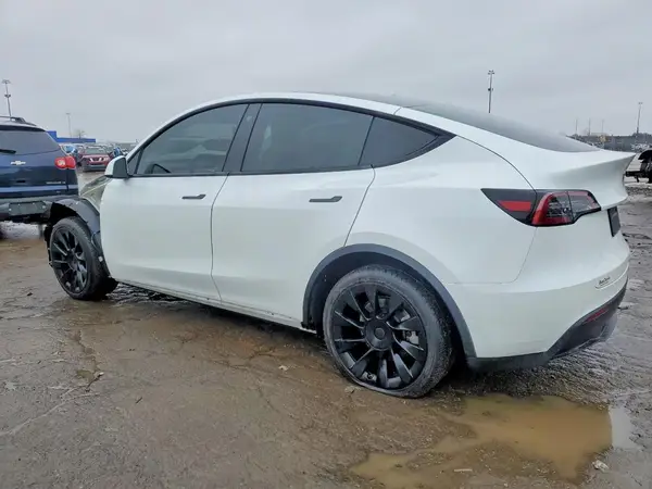 5YJYGDEE2MF144490 2021 TESLA MODEL Y - Image 2