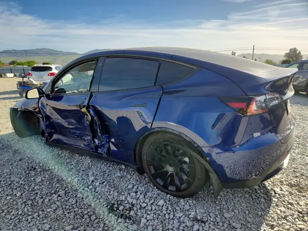 5YJYGDEE2MF158406 2021 TESLA MODEL Y - Image 2