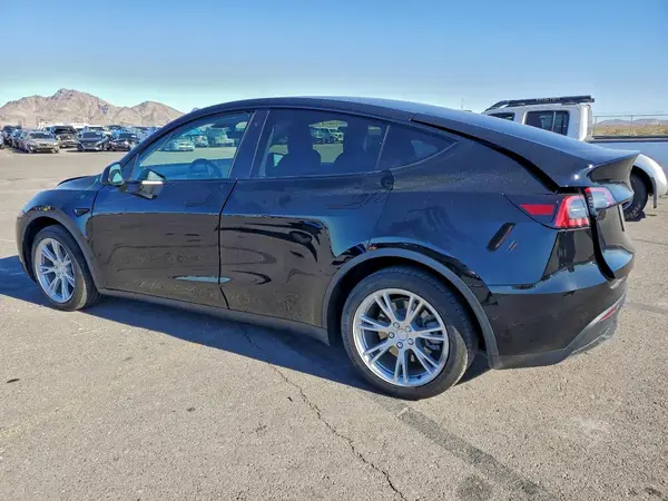 5YJYGDEE2MF160480 2021 TESLA MODEL Y - Image 2