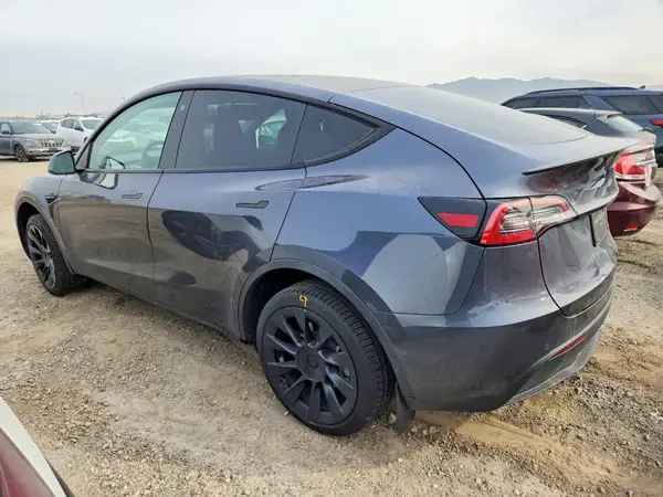5YJYGDEE2MF161077 2021 TESLA MODEL Y - Image 2