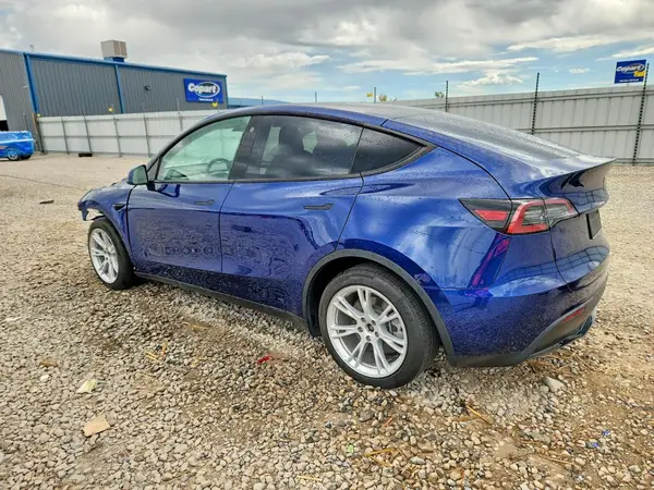 5YJYGDEE2MF161502 2021 TESLA MODEL Y - Image 2