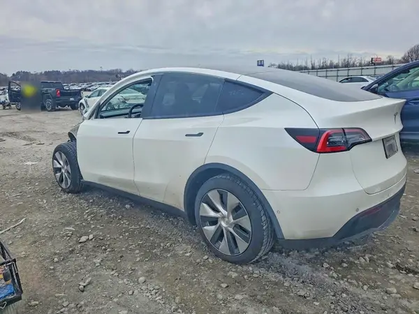 5YJYGDEE2MF188019 2021 TESLA MODEL Y - Image 2
