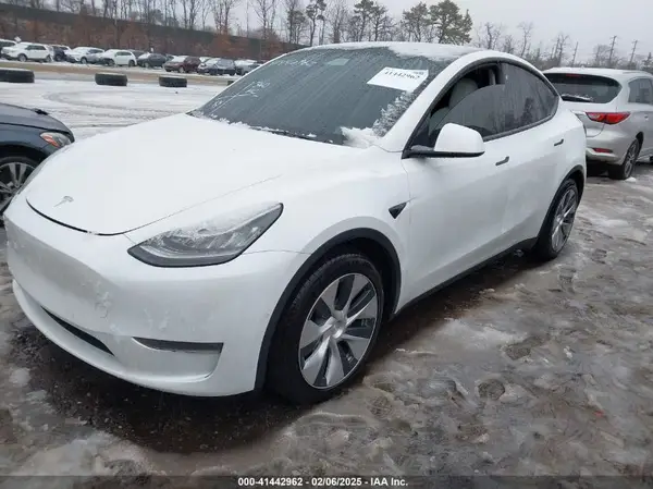 5YJYGDEE2MF197691 2021 TESLA MODEL Y - Image 2