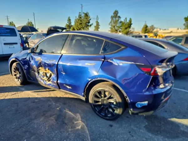 5YJYGDEE2MF207894 2021 TESLA MODEL Y - Image 2