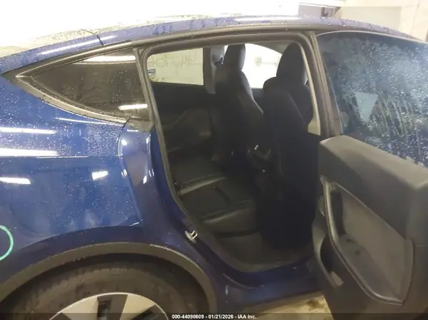 5YJYGDEE2MF209015 2021 TESLA MODEL Y - Image 8