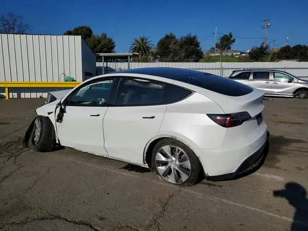 5YJYGDEE2MF211282 2021 TESLA MODEL Y - Image 2