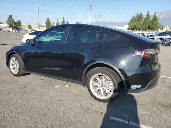 5YJYGDEE2MF218314 2021 TESLA MODEL Y - Image 2