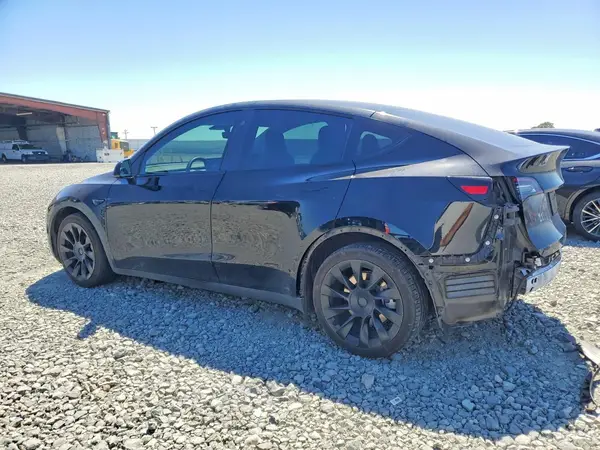 5YJYGDEE2MF241334 2021 TESLA MODEL Y - Image 2